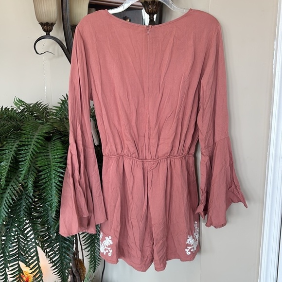 Brand New Altar’d State Salmon Marissa Romper Jumpsuit Embroidered Floral Boho - Picture 12 of 16